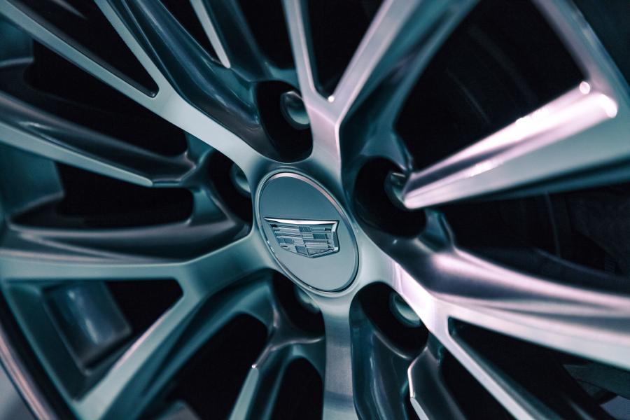 Колеса Cadillac CT5 Premium Luxury 2019 года  (фото 9 из 16)